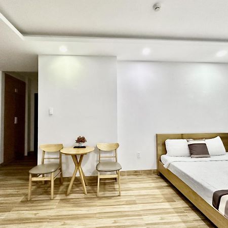The Jade Hotel Near Tan Son Nhat Airport ホーチミン市 エクステリア 写真