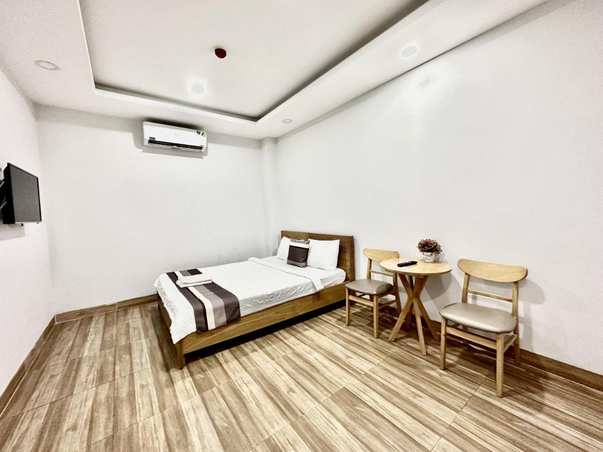 The Jade Hotel Near Tan Son Nhat Airport ホーチミン市 エクステリア 写真