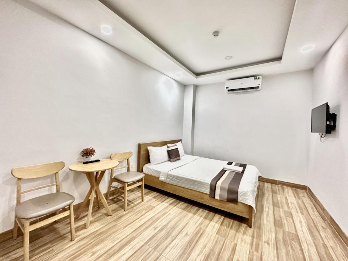 The Jade Hotel Near Tan Son Nhat Airport ホーチミン市 エクステリア 写真