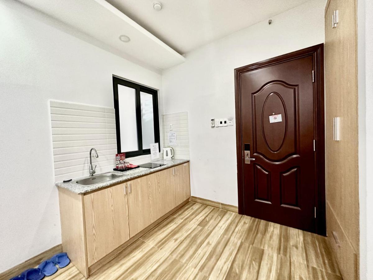 The Jade Hotel Near Tan Son Nhat Airport ホーチミン市 エクステリア 写真