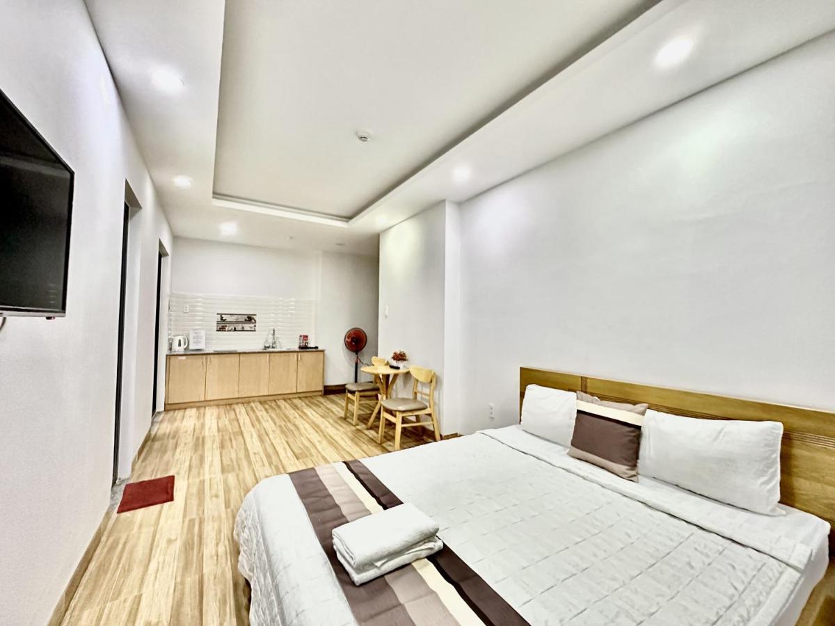 The Jade Hotel Near Tan Son Nhat Airport ホーチミン市 エクステリア 写真